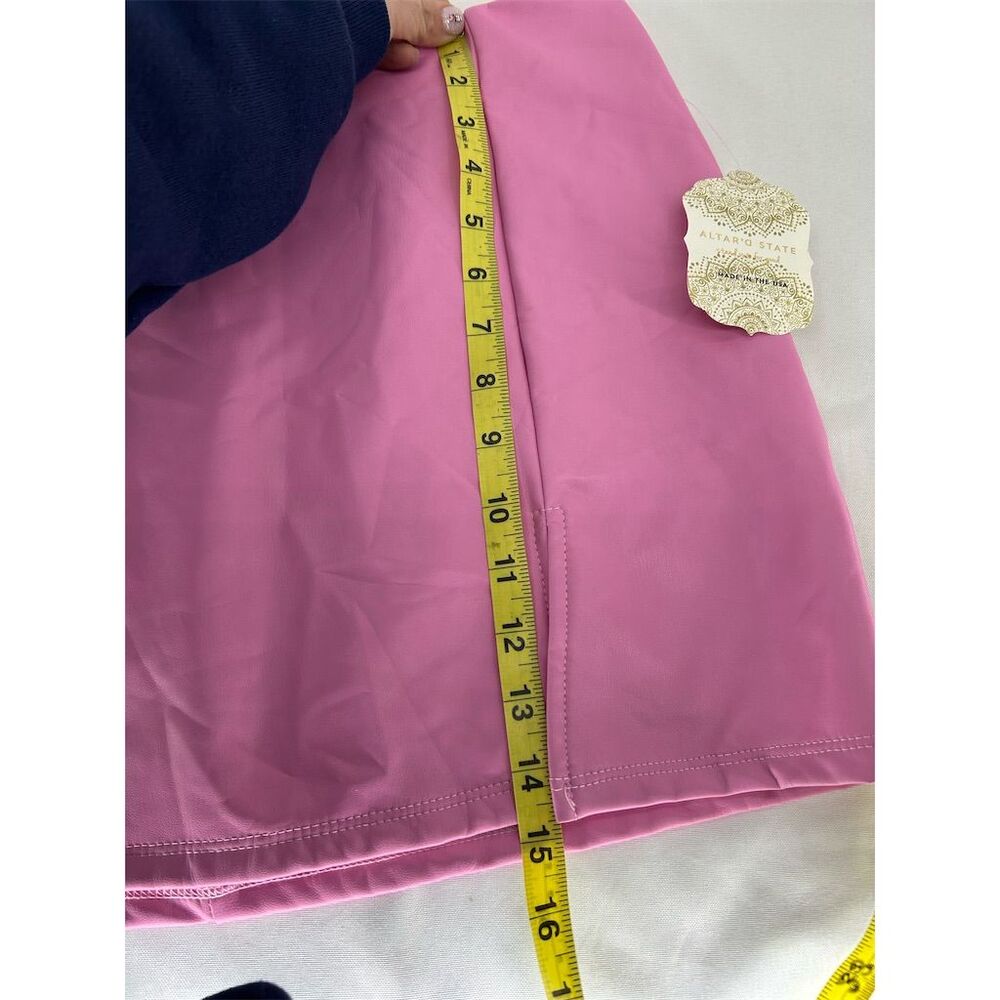 Altar’d State Women's Pink Mini Skirt Size Large Casual Vegan Leather Short NWT - Picture 9 of 9